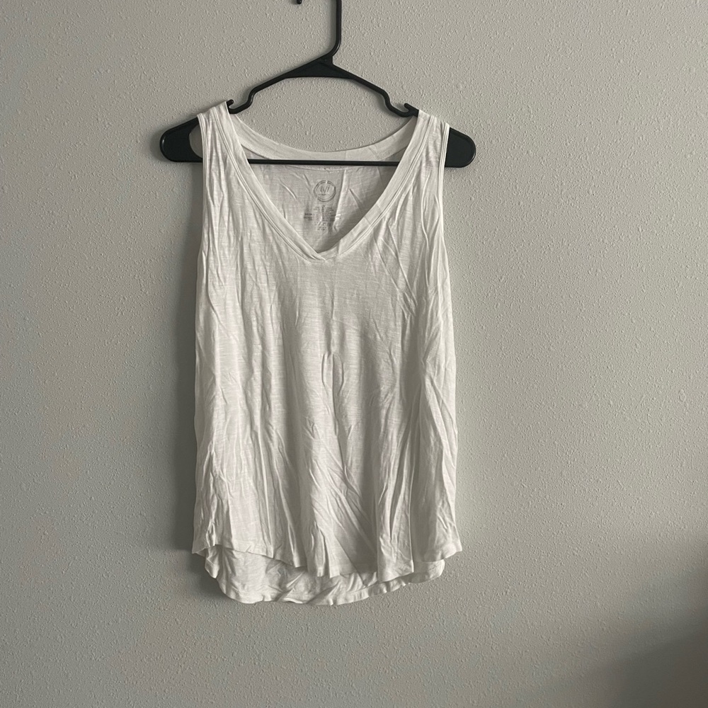 Maurice’s White Tank “Size M”